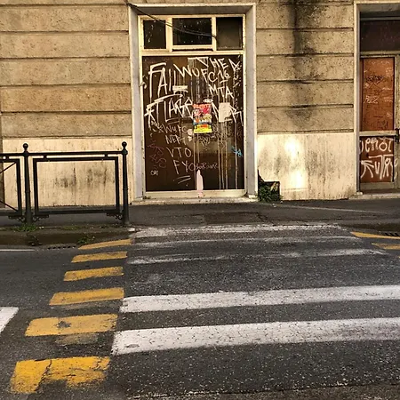 A Due Passi Dal Treno * La Spezia